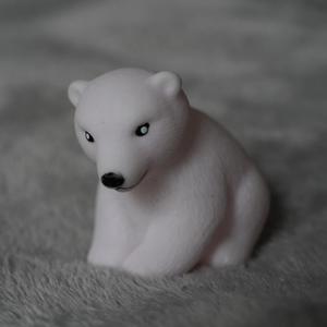 Polar Hands 2