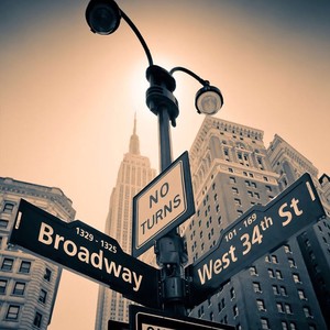 偷偷的掉眼泪-梁铭俊