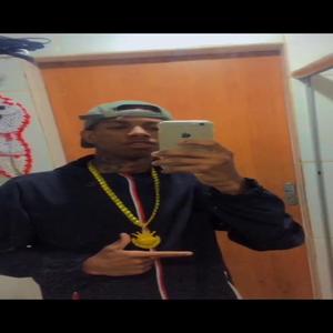 ELA FODE FALANDO QUE AMA A TROPA DOS COVARDE (feat. MC GW) (Explicit)