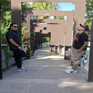 En Tu Nombre (feat. Poeswow)