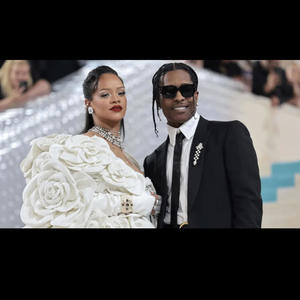 TITUS GEE (WHILE IM HERE)