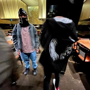 knock 'em off!(feat. alextasy) (Explicit)