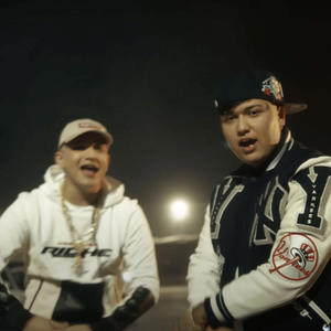 A poca luz (Explicit)