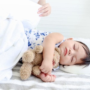 Lullaby Hues for Gentle Baby Sleep