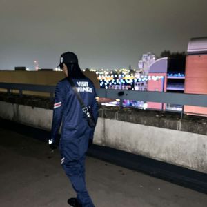 Hold (Remix|Explicit)