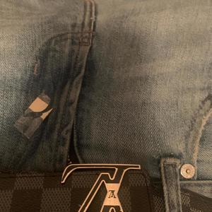 LIVING MY DREAMS (Explicit)