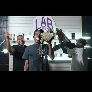 I can turn yo trap up (Explicit)