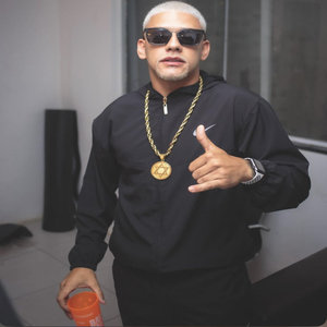 MEGA - VEM SENTAR vs SENTA SENTA (Explicit)