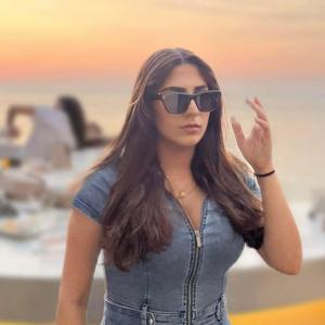 SELFISH (feat. nIRVz) (Explicit)