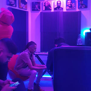 No Limits' Come Play mp3 (Explicit)