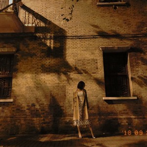 下午三点城市阴沉的雨