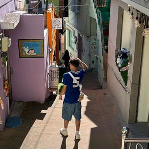 Talk 2 U (prod. h0w) (Explicit)