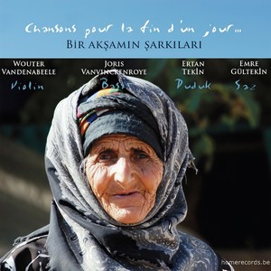 Kar yagdi gülümüze