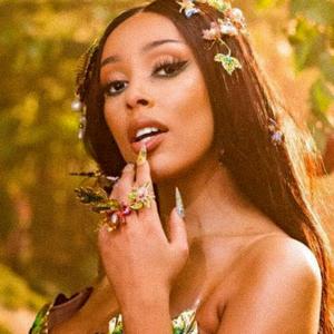 Cat Doja (feat. La J) (Explicit)