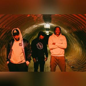 Echoes (feat. Aunz) (Explicit)
