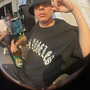 bajas frecuencias (feat. Hospek Beats) (Explicit)