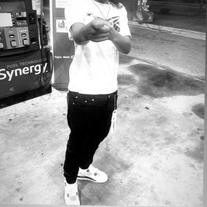 No Trust (feat. wlloff) (Explicit)