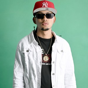 Tira Tire (feat. Blanco Perla)