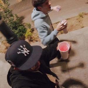 Wet (feat. D.Geniuz) (Explicit)