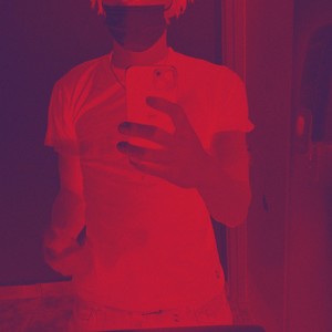 its hot outside (feat. fuxkjaii) (Explicit)