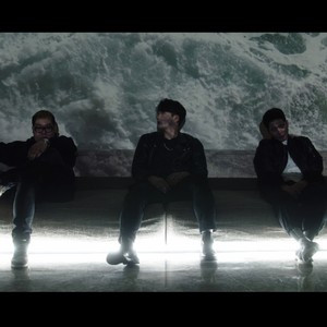 SHARK'S FIN (Feat. SILENT.K)