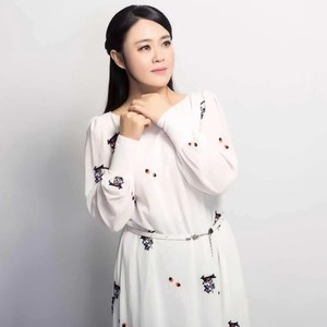 且看这幅水墨画