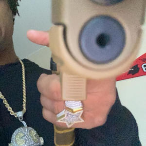 STOP PUTTIN MOLLY IN DAT BLUNT (Explicit)