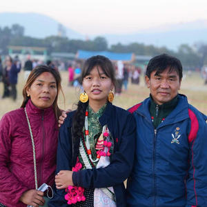 Gai charyo (feat. Melina Rai)