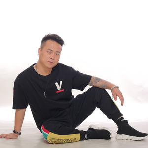 四季恋歌 (伴奏)