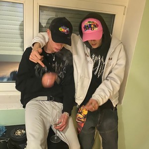 Fließband (feat. Marybabe & Jake929) (Explicit)