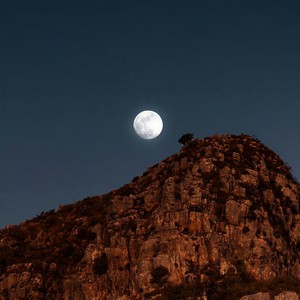 乌蒙山连着山外山 (翻唱版)