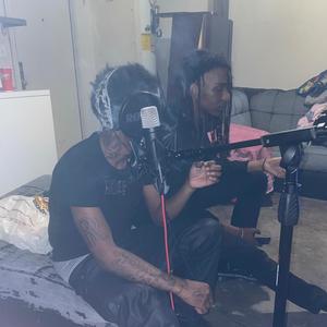 Turned Off Lights (feat. Slimggp) (Explicit)