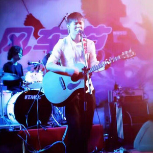 等待的爱 (伴奏)