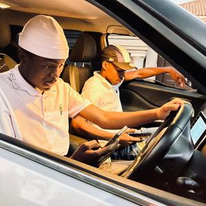 Chomi Yabana (feat. Scheza Mense, Ruthiee, Maister MKD & Dexter Skaii) (Explicit)