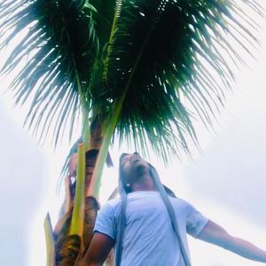 Love Me (feat. G.E.S)