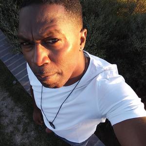 POKE SUMTHIN'(feat. TEJOHN ANAX) (Explicit)