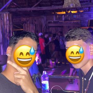 FODE COM O DJ ESCUTANDO PODCAST (Explicit)