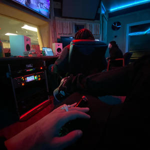 no complaining (feat. beezy) (Explicit)