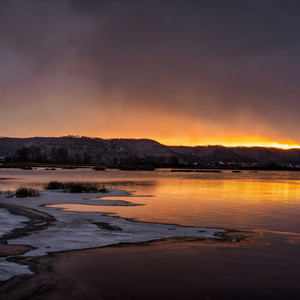 星辰中飞舞 (美容院背景轻音乐)