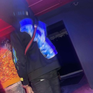 Losing My Mind (feat. DizzDot) (Explicit)