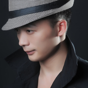 只是想要有个人陪