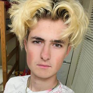 She Broke Me Apart (Explicit)