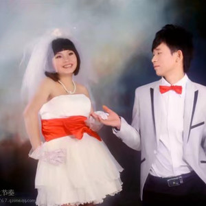 泪蛋蛋掉在酒杯杯里