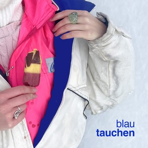 Blau