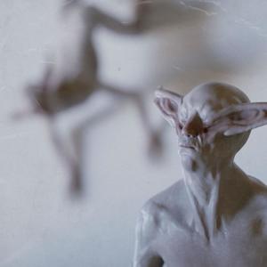 hollow.mp3 (Explicit)