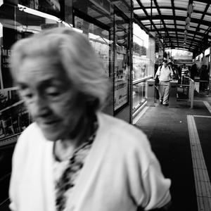 Desaparecer (feat. Lizi Lay)