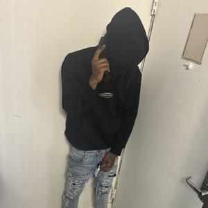 Trim (feat. smokingskul, pintscored, boolymon & marrgielaa) (Explicit)