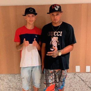 fica de 4 na minha cama(feat. mc ph do paqueta, mc niel, mc iury 17 & dj itin bh) (Explicit)