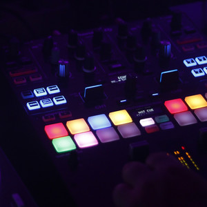 Losing Control (Leslie JayCee remix)