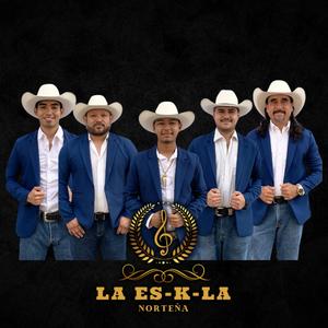 Correteando la gallina (feat. Cesar Gonzalez)